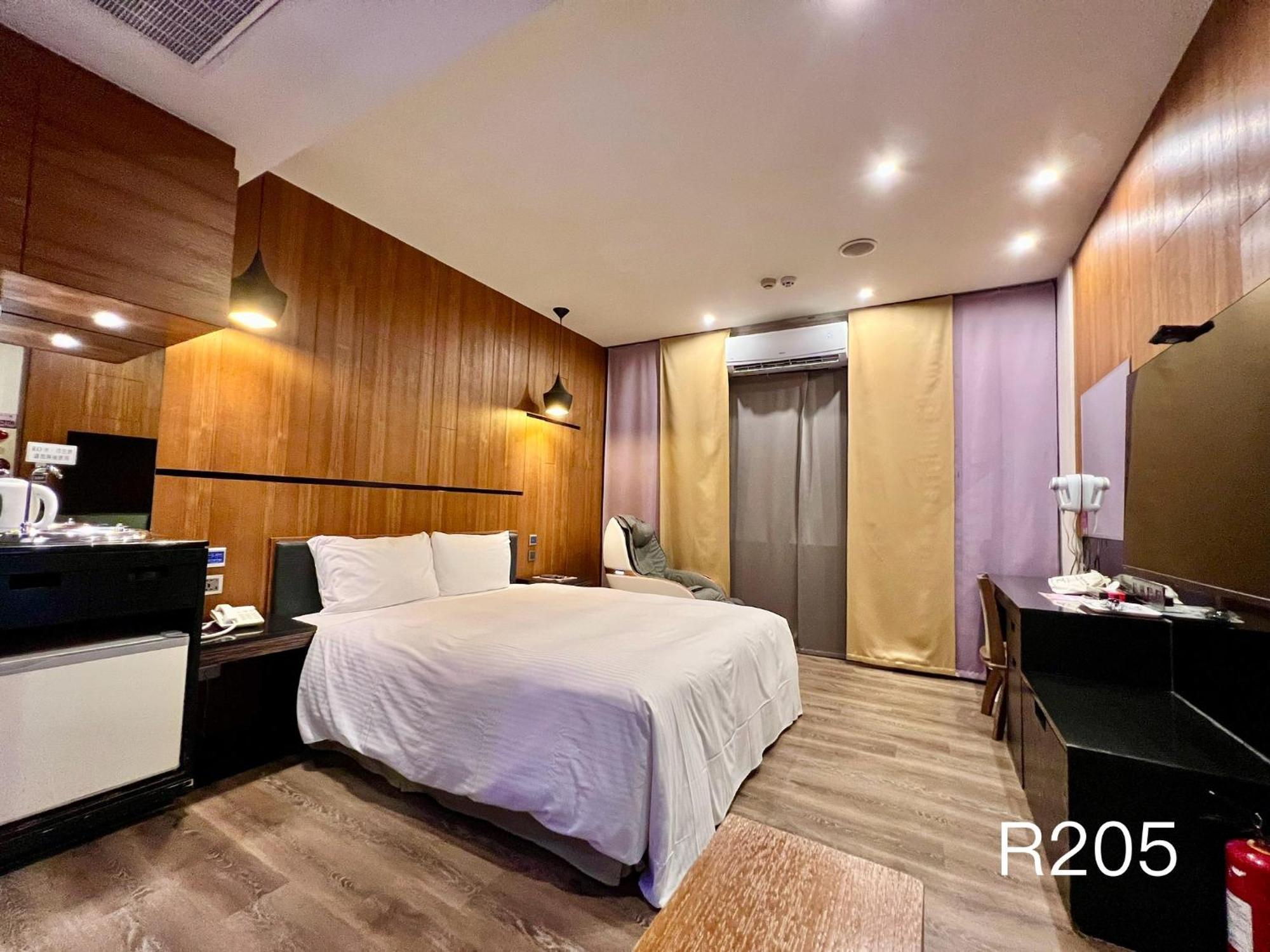 Catwalk Motel -Tainan Exterior foto